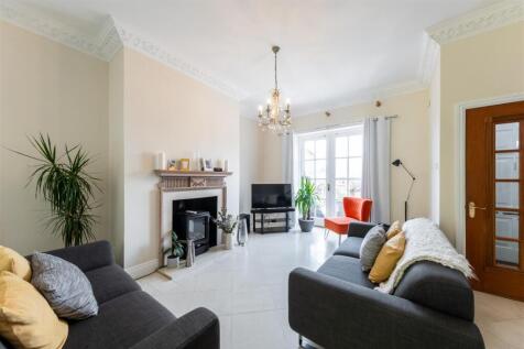 7 Chestnut Court-009.jpg