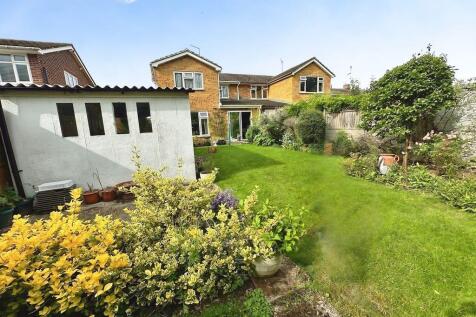 TOPPESFIELD AVENUE