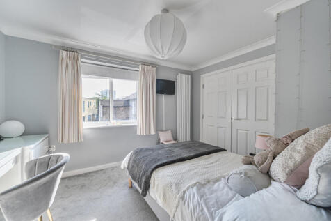 1360482-3-68dac54...