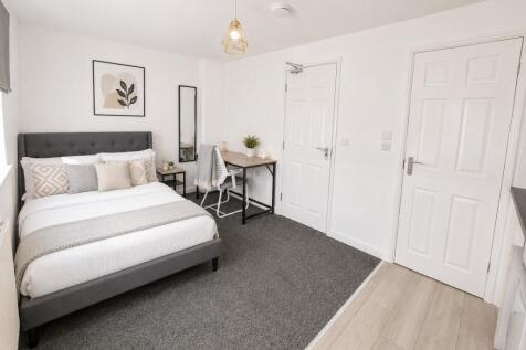 West Water Crescent, Peterborough, PE7 8LT photo 3
