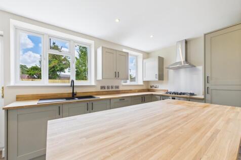 CAM03062G0-PR0163-STILL014