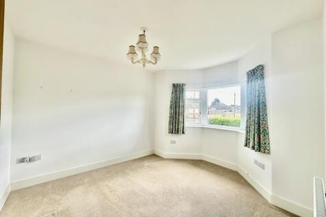 Northampton Lane, Blackfield, Southampton photo 3