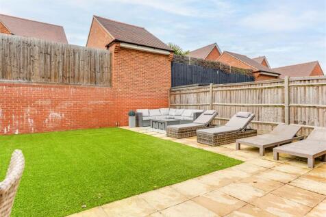 29 Turvin Crescent-7.jpg