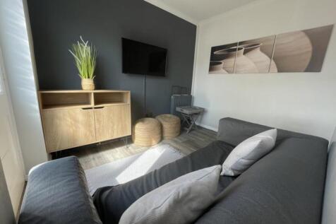 20 HW Living Room