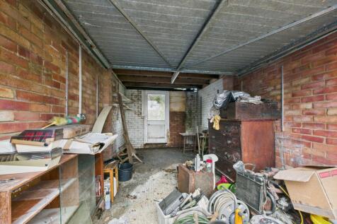 CAM04018G0-PR0420-STILL007