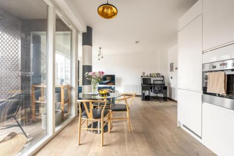 Smeed Road, E3