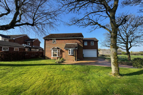 5 bed detached house for sale Smethurst Hall Park