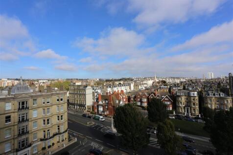 Coombe Lea, Grand Avenue, Hove photo 3