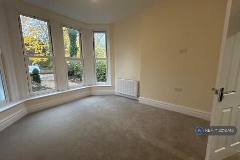 Normanton Avenue, Liverpool, L17 photo 4