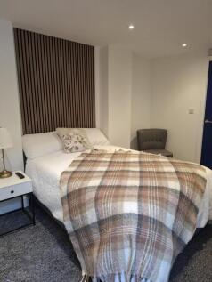 Room to let in newly refurbished HMO ¿ Heneage 