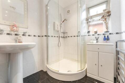 132 Earlswood Common_8.jpg