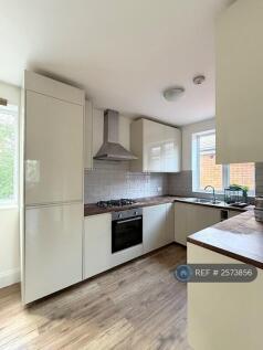 Roehampton Vale, London, SW15 photo 5