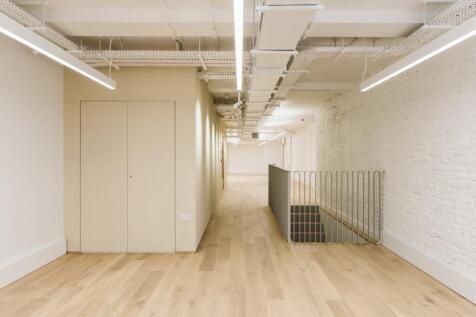 241220 18 Clerkenwell Close106.JPG