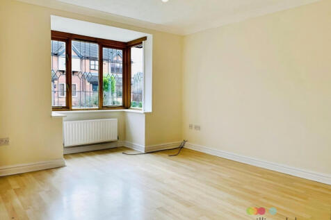 Bramble Court, Welton photo 3