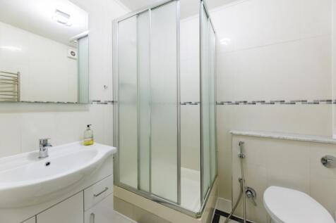 Southwick Street ...