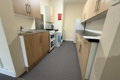 Flat 2, 173-175 London Road, Sheffield photo 4