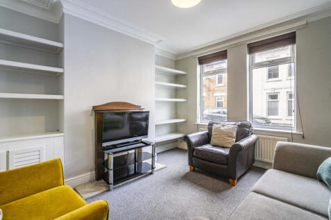 West End // 4 Bed Student House // June 2027 photo 3