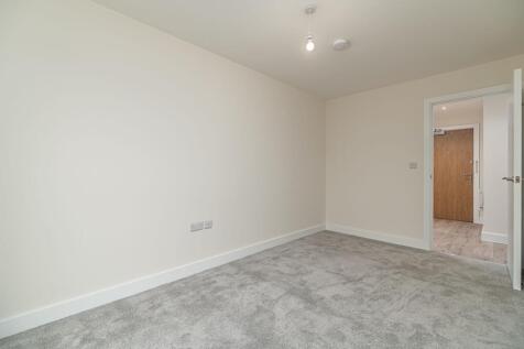 Station Road, Corby, NN17 photo 5