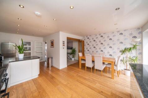 EXTENDED DINING KITCHEN