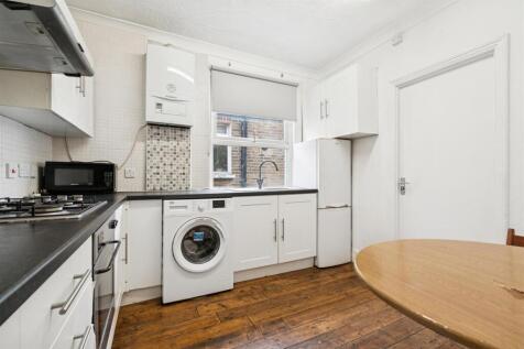 57a Glasford Street SW17 kitchen 2.jpg