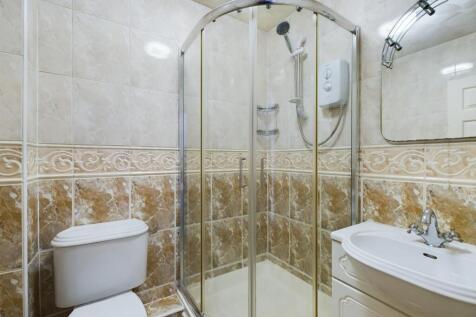 CAM01909G0-PR0217-STILL008