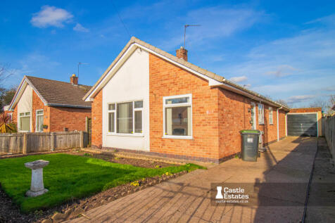 Three bedroom detached bungalow for sale