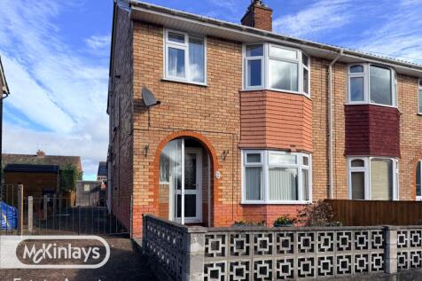 Spacious 3/4 Bedroom Family Home with Parking ¿