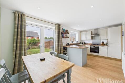 CAM02861G0-PR0434-STILL009 - Copy.jpg