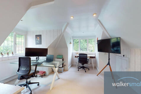 Foxes-Hollow-22a-Hall-Drive-06012025_160403