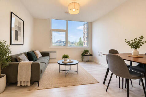 2-bed flat on Victoria Riverside, Atkinson Street, Hunslet, Leeds, £1,150/mo