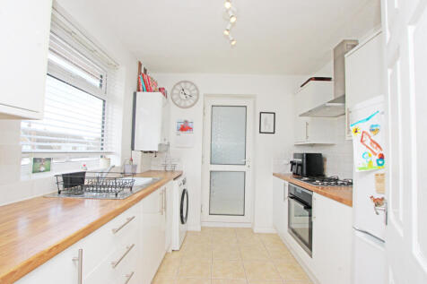 Grosvenor Way, Kettering, Northamptonshire, NN15 photo 3