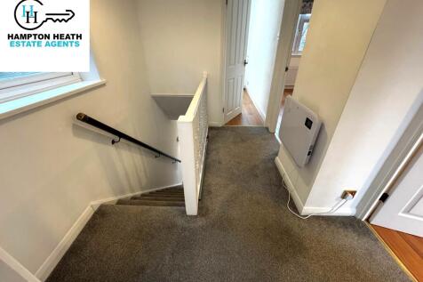 Moore Grove Crescent, Egham, Surrey photo 4