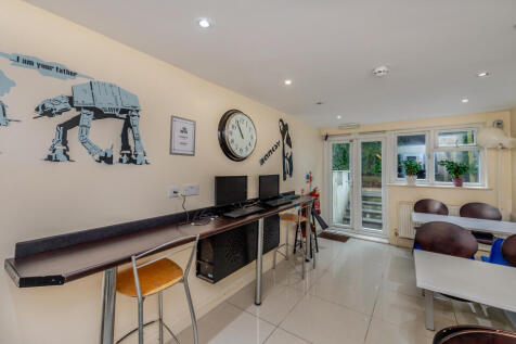 30 Chatsworth Road, Kilburn, London, NW2 4BS