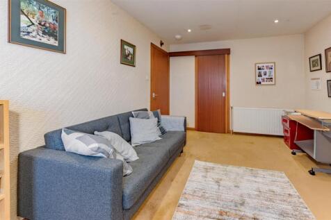 34 Dunkeld Place Dundee-10.JPG