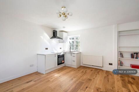 Swan Lane, Edenbridge, TN8 photo 4