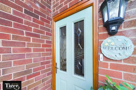 CAM02176G0-PR0427...