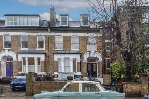 Flat D, 67 Queens Drive, Finsbury Park, London, N4 2BG