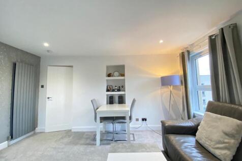 Kingsknowe Court, Edinburgh, EH14 2JT photo 3