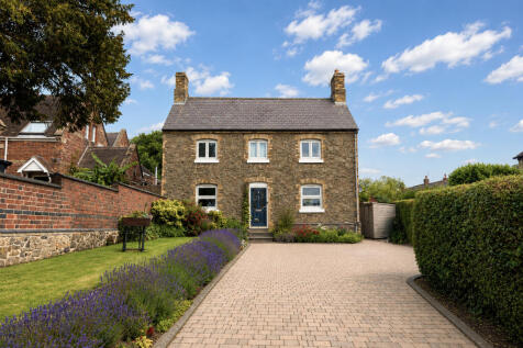 FRONT EXT. 1