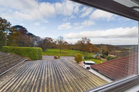 FIRST FLOOR VIEW TO MANOR PARK