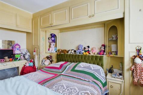 Master Bedroom pic 1