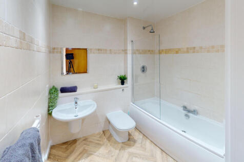 38-Marlborough-Street-10-Mono-Bathroom-