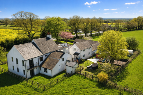 Backhouse1