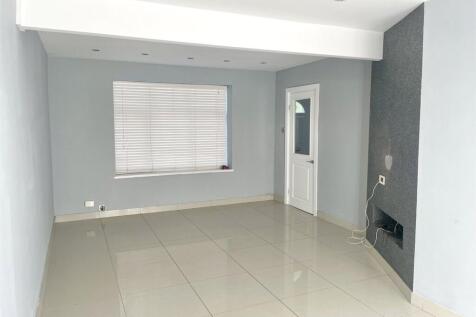 Broad Hey, Netherton, L30 photo 3