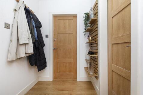 Bramleys Estate Agents - Oakfield Drive - Mirfield