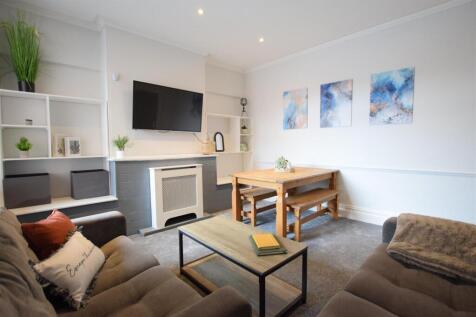 27/28 - West Parade - Student House photo 3