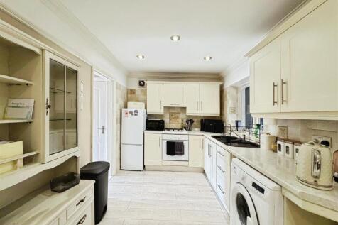 eb80963d--4807-8A50-1FA74046018C-13027-000008914D2