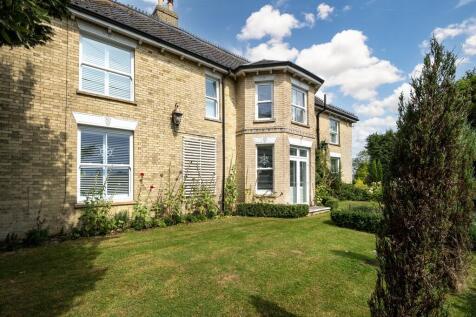 1440px-Elm Farm H...