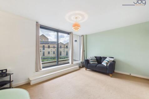 Good sized living area