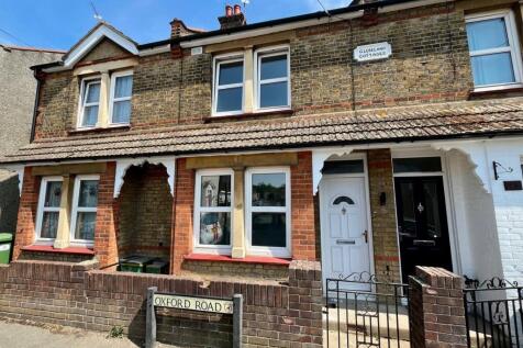 2 bed terraced house to rent Oxford Road, Sidcup 